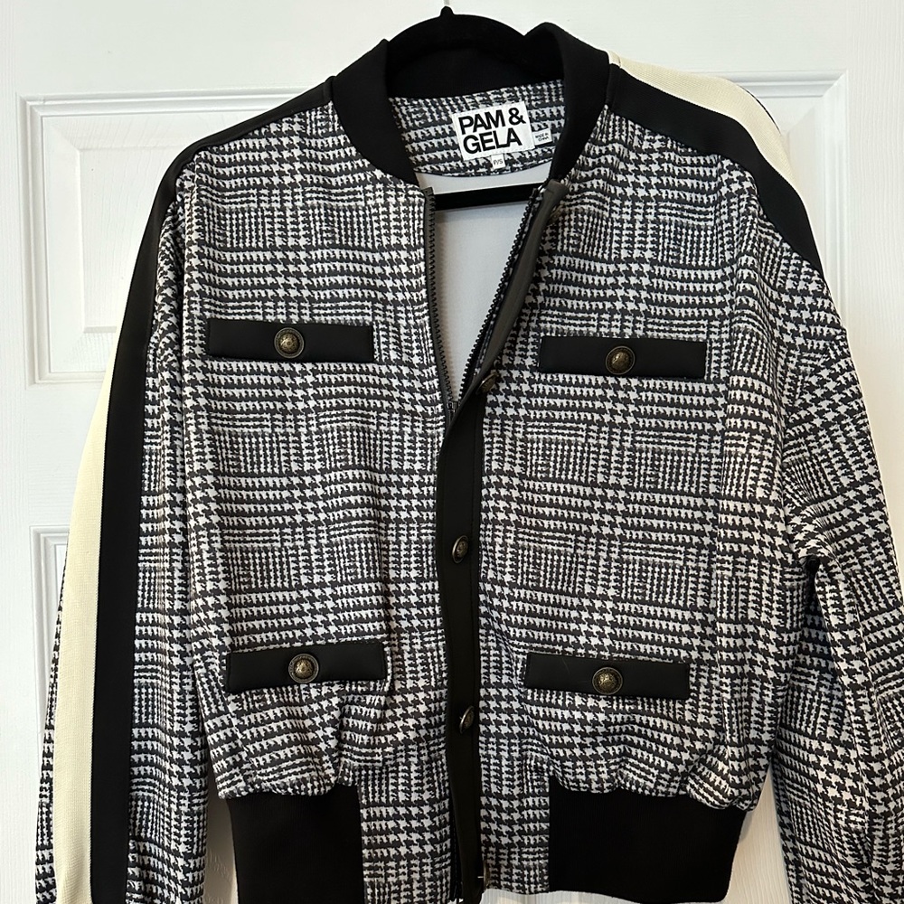 Pam & Gela black and white houndstooth zipper jacket